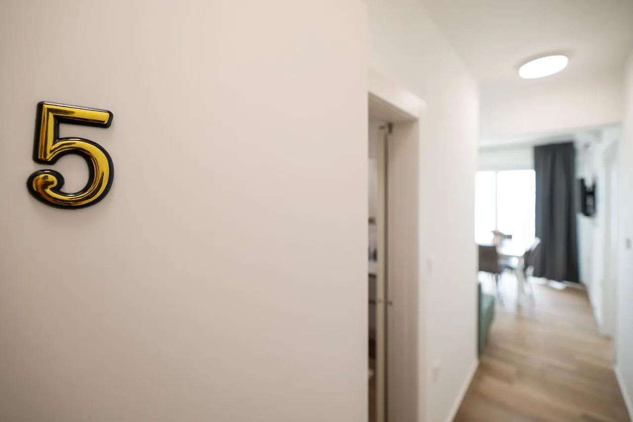 Beachfront Apartments Tic With Seaview Miletici