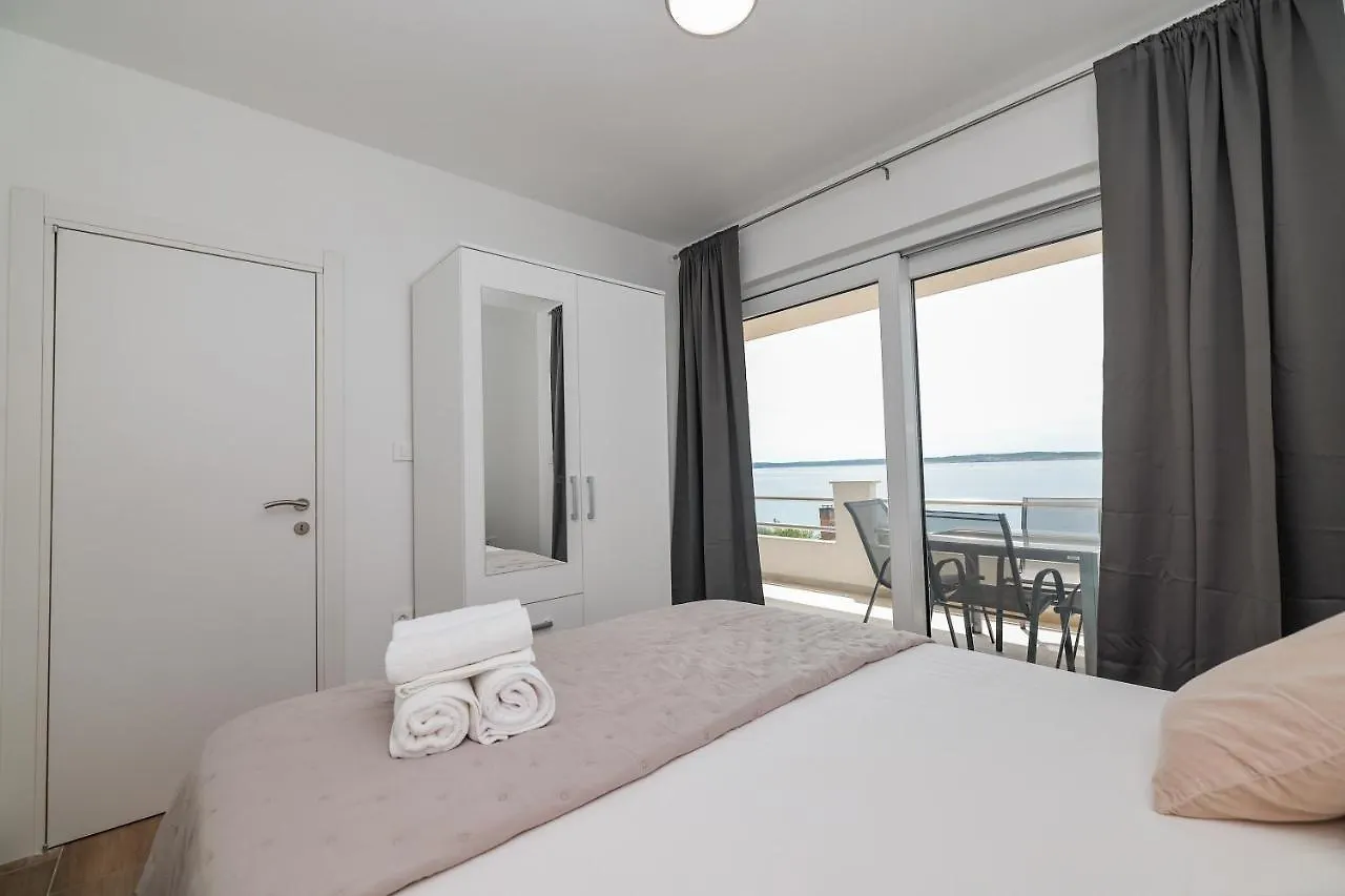 Beachfront Apartments Tic With Seaview Miletici