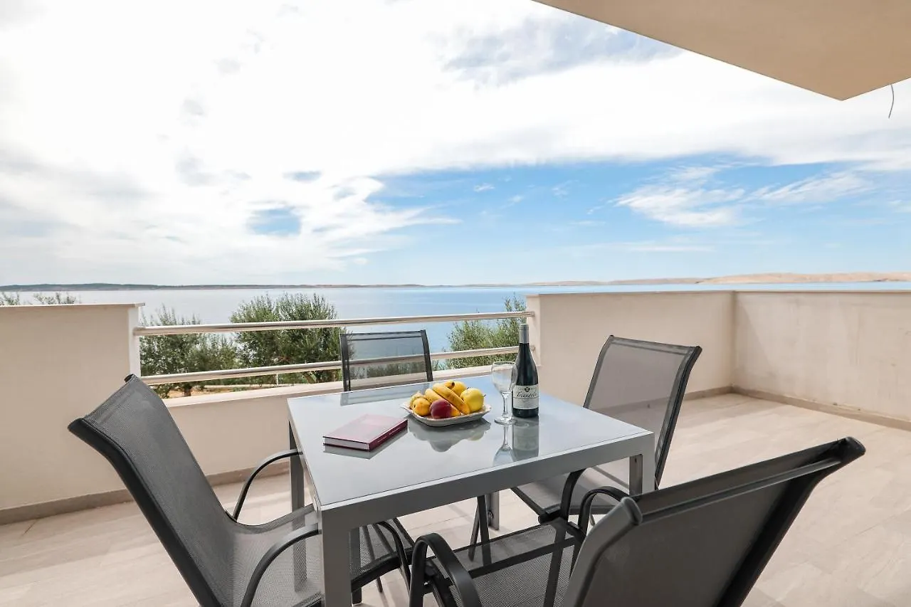 Beachfront Apartments Tic With Seaview Miletici 0*,