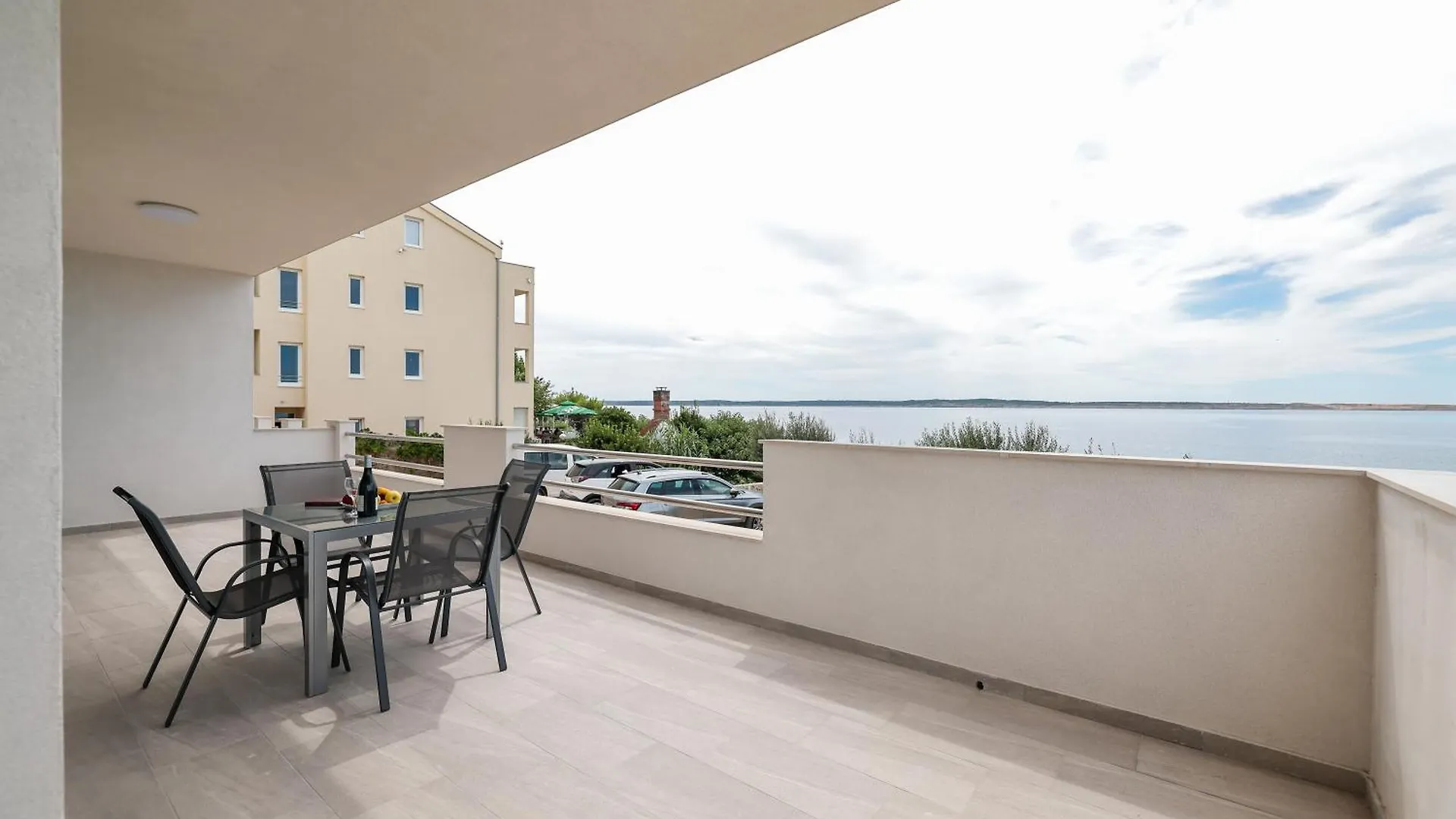 Beachfront Apartments Tic With Seaview Miletici