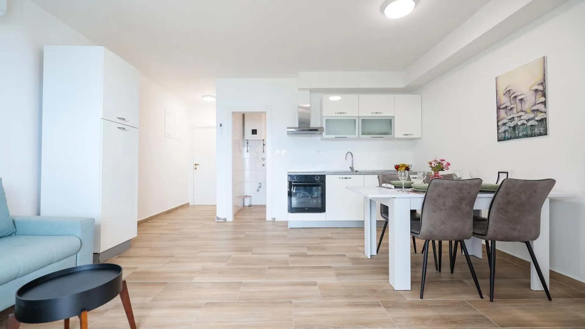 Beachfront Apartments Tic With Seaview Miletici