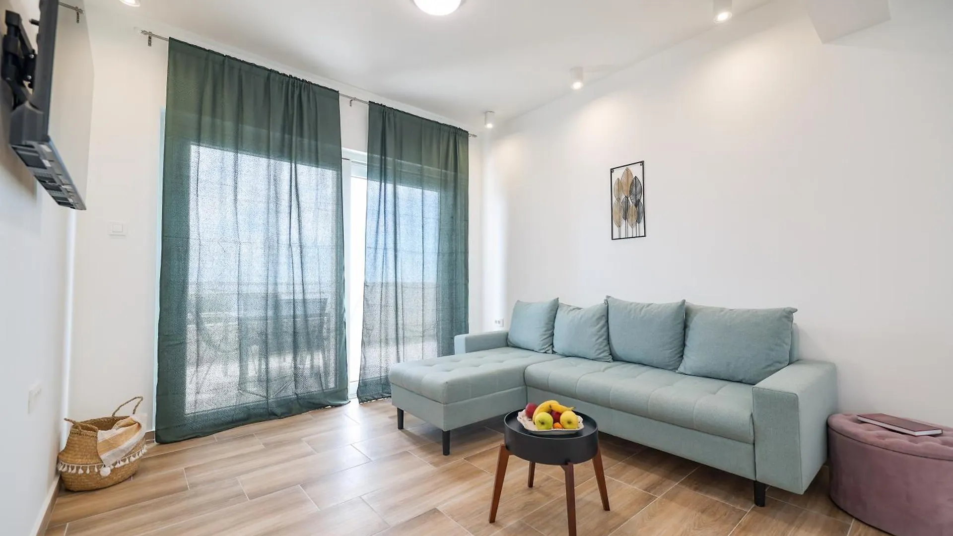 Beachfront Apartments Tic With Seaview Miletici 0*,